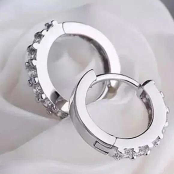 NEW 925 STERLING SILVER HOOP DIAMOND EARRINGS, BEAUTIFUL EARRINGS, CUTE EARRINGS - Picture 4 of 5